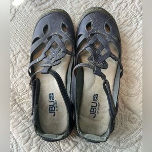 JBU BYJAMBU shoes sandals size 8M